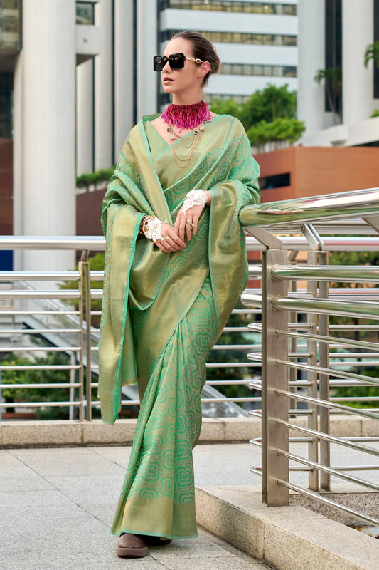 Dark green color kanchipuram silk saree for women