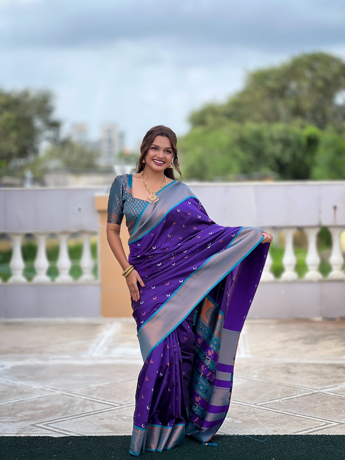 Purple color paithani silk saree with blouse online
