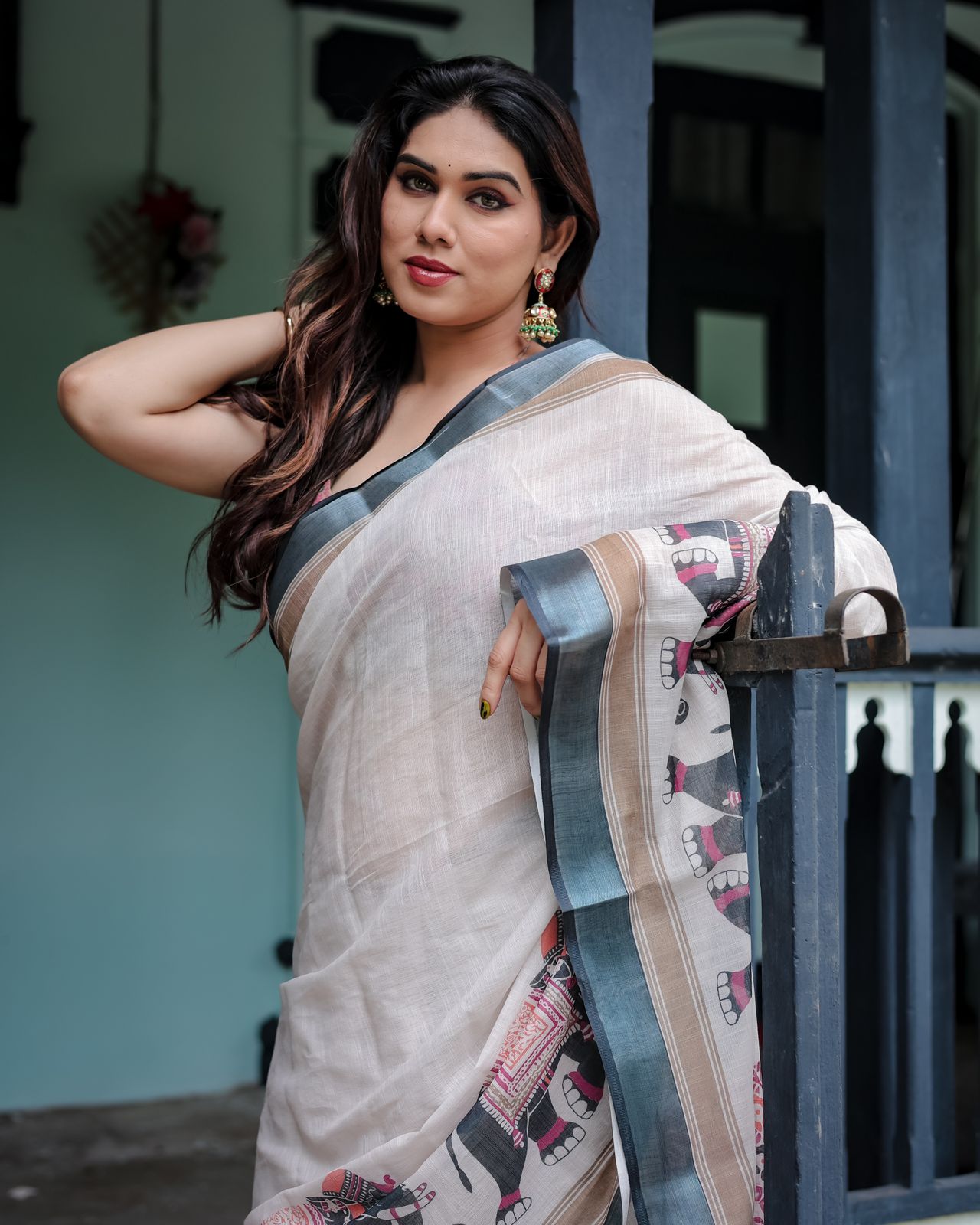 White color linen saree with blouse price