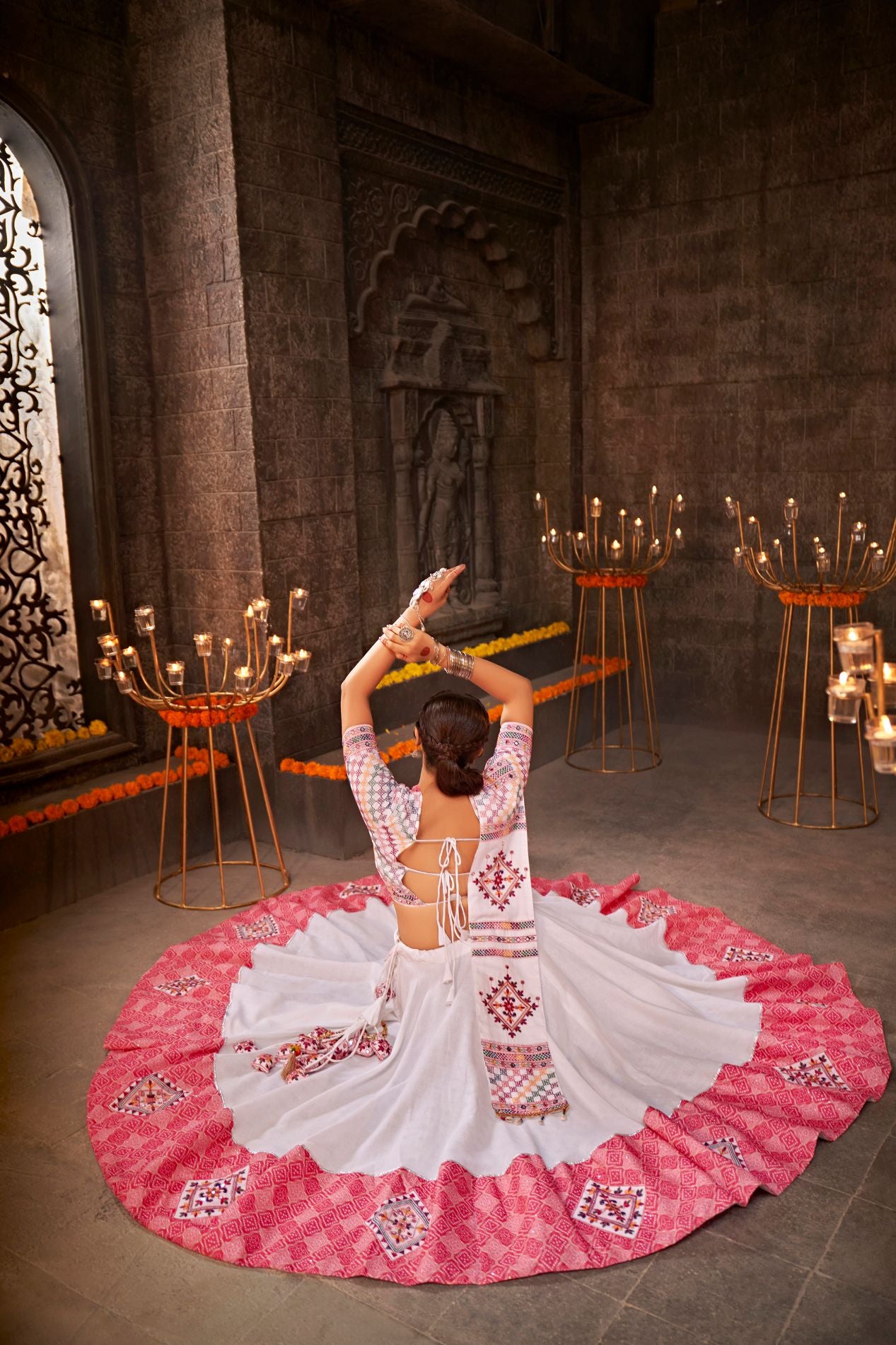 Latest Collection of Designer Lehenga Cholis Online