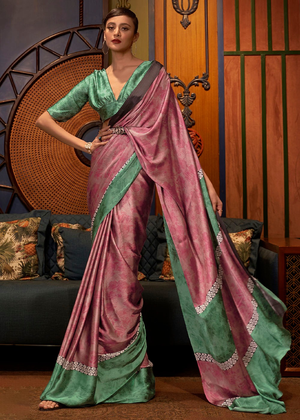 Pink color japan crepe saree for women online