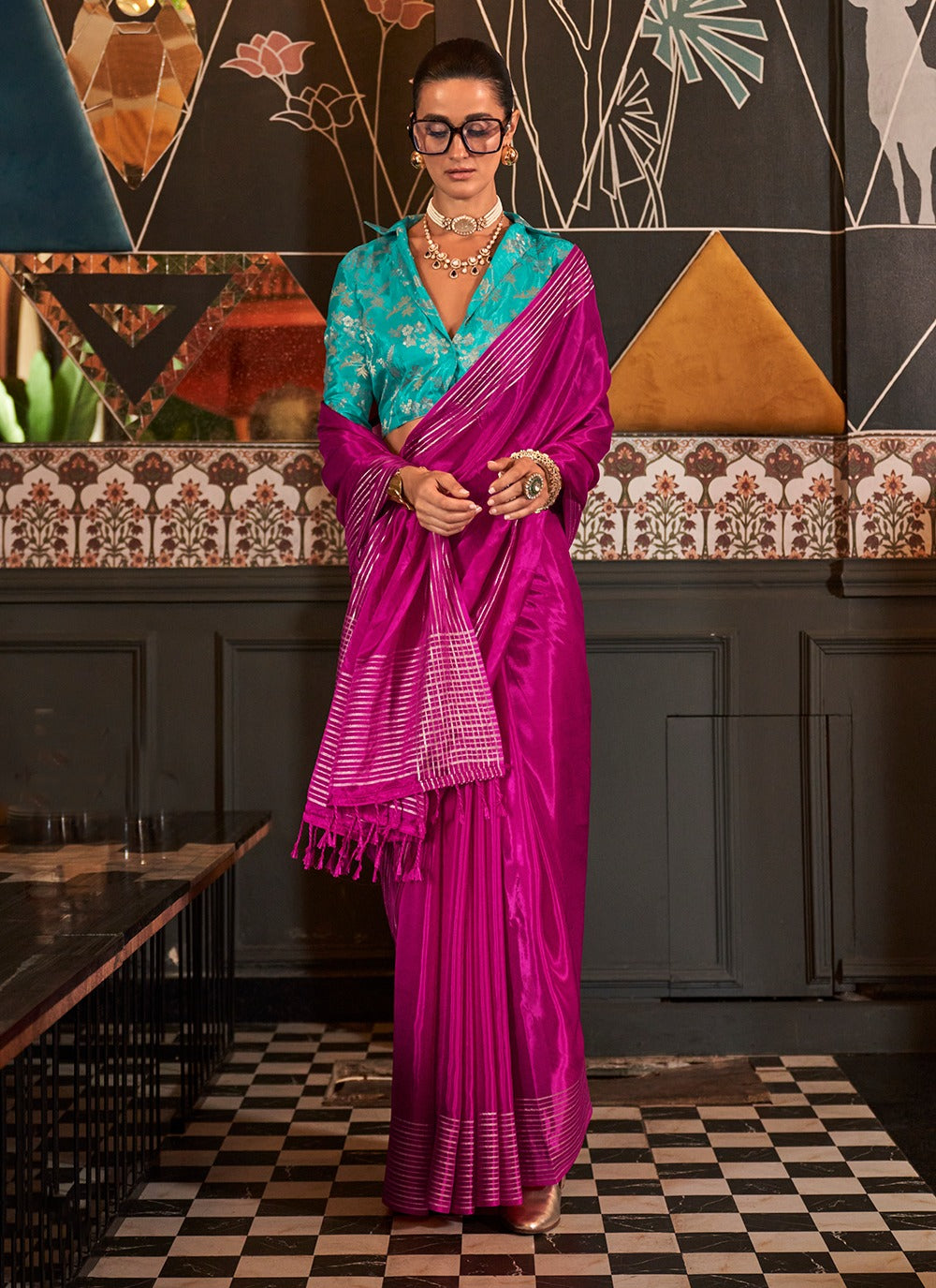 Pink color viscose saree for women price