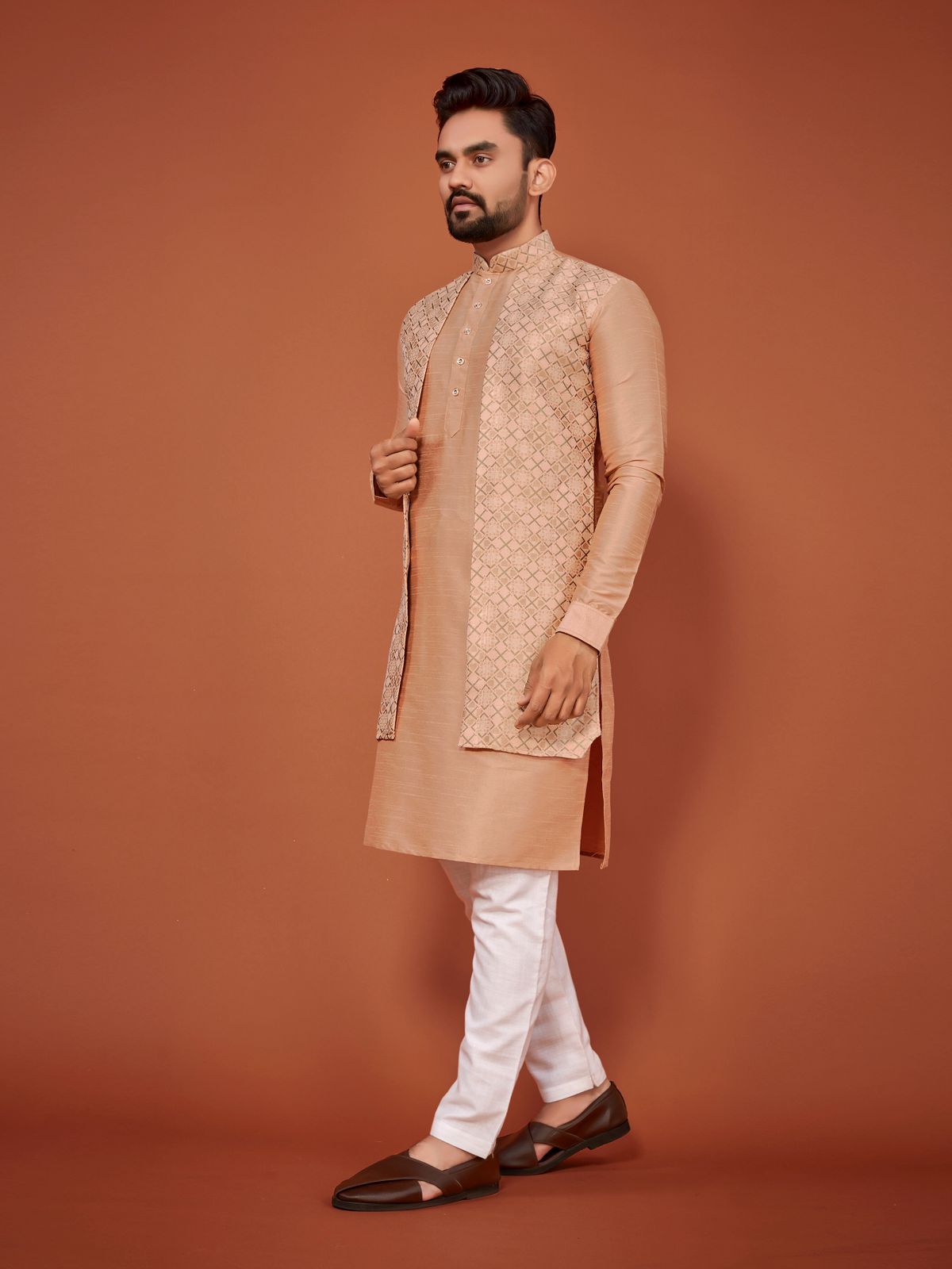 Groom Traditional wear Indo-Western Kurtas For Wedding Men