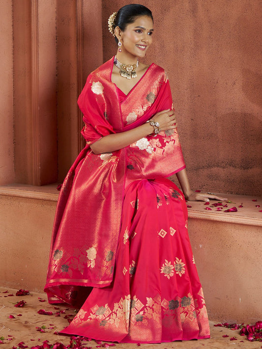 Red banarasi saree for Bengali bride