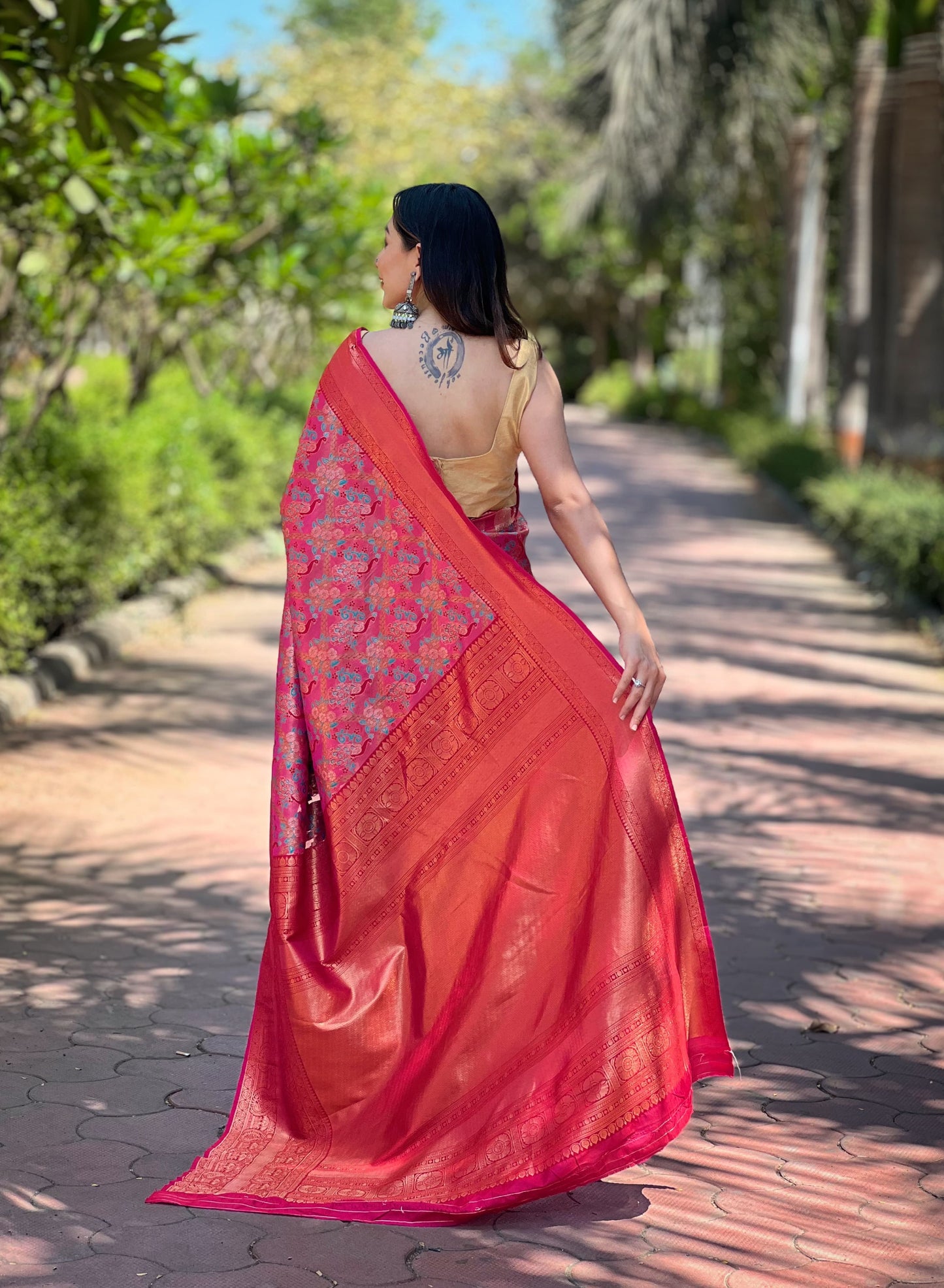 Banarasi silk pink color saree price