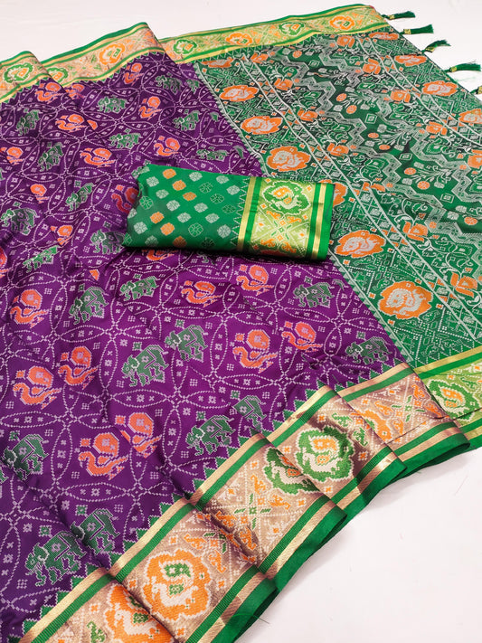 Presenting Green Color Patola Silk Weaving Saree For Farewell Party