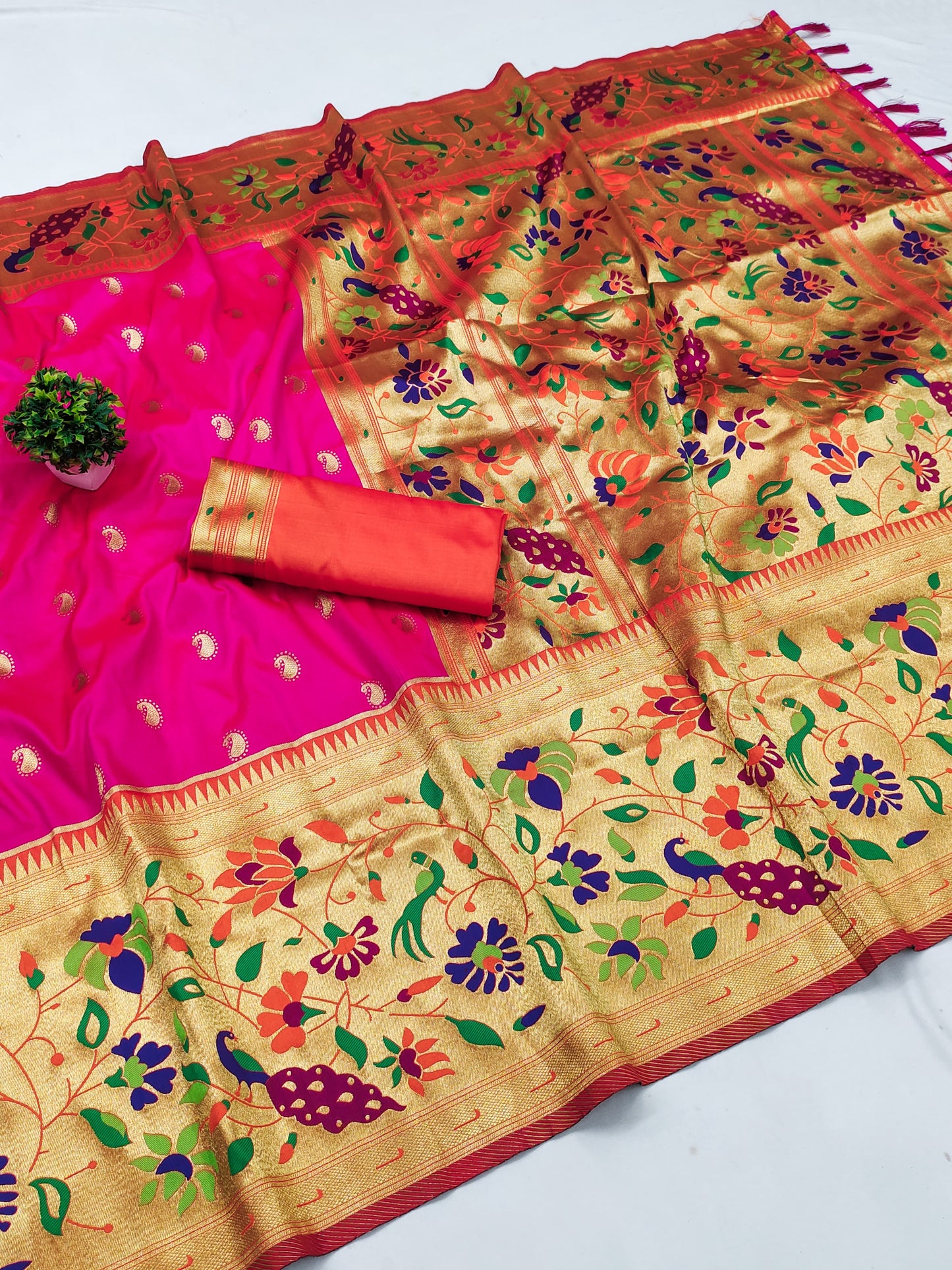 Pink color paithani silk saree with blouse online