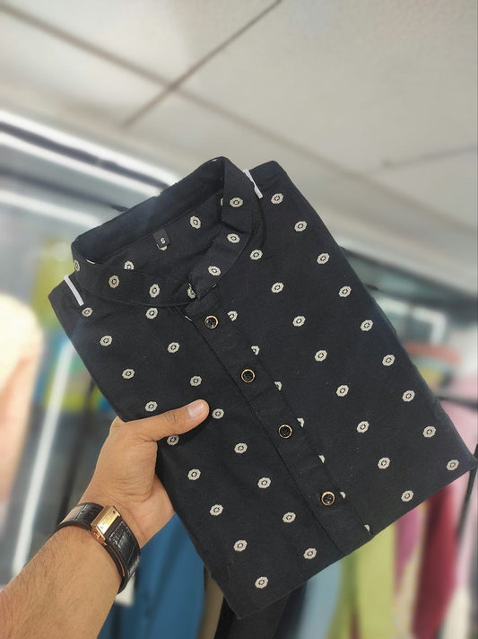 Black color buttis weaving kurta