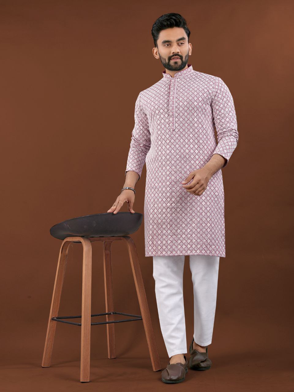 Lucknowi Chikankari Mens Kurta
