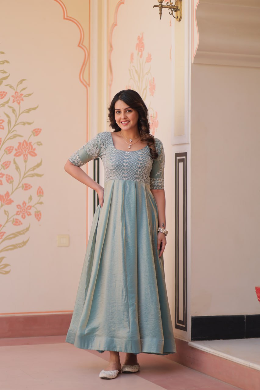 Sky color fendy gown for wedding