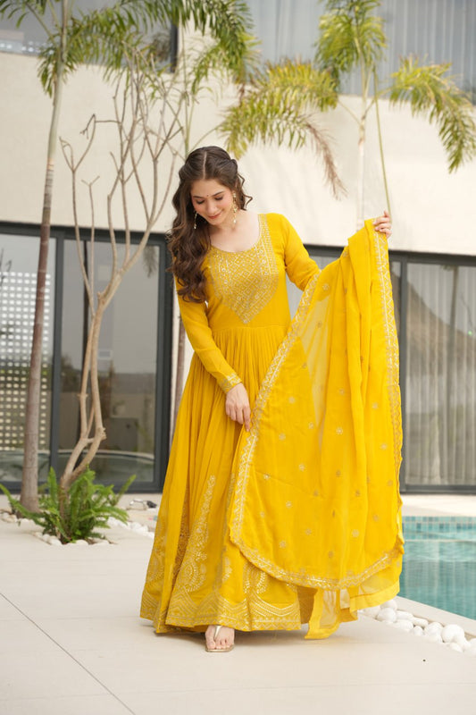 Maxi yellow gown for women