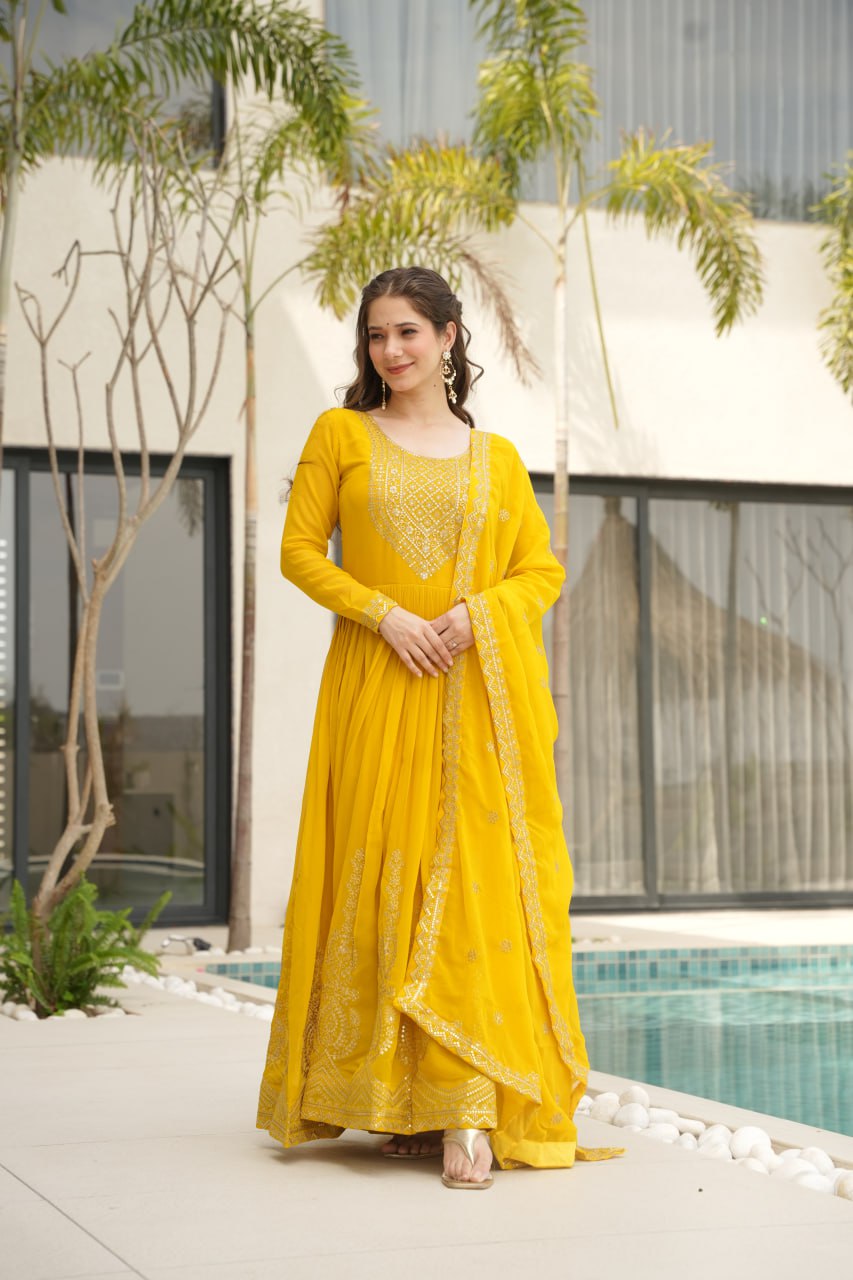 Maxi yellow gown for women