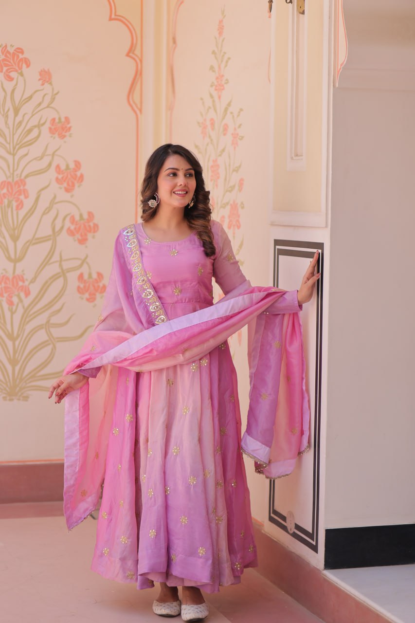 Pink Salwar Kameez Pakistani