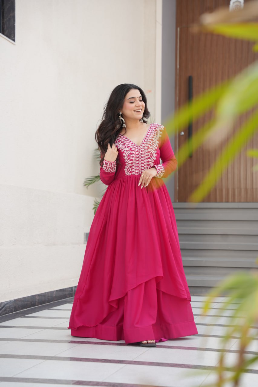 Women pink color georgette gown