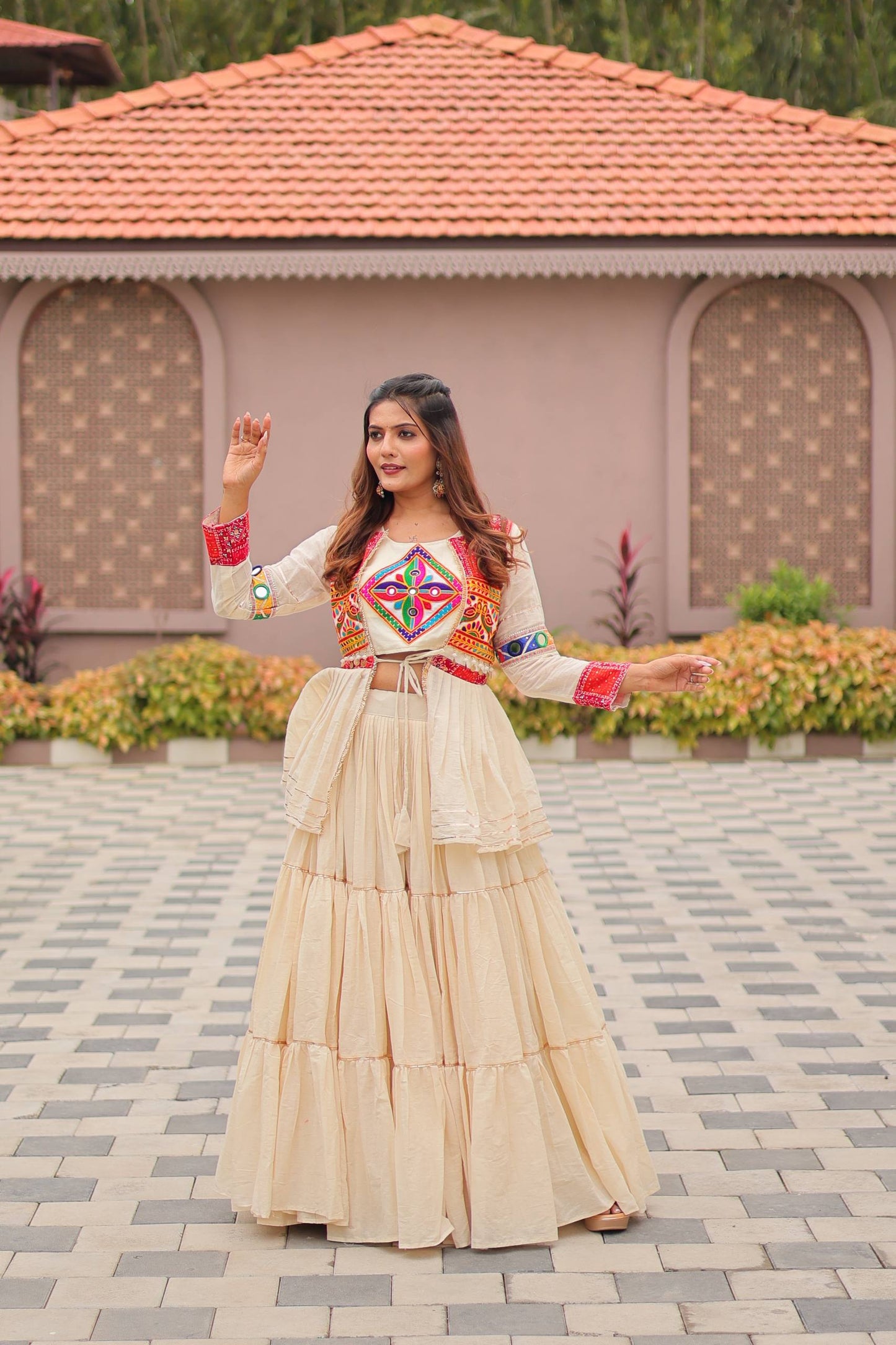 White cotton lehenga choli for garba