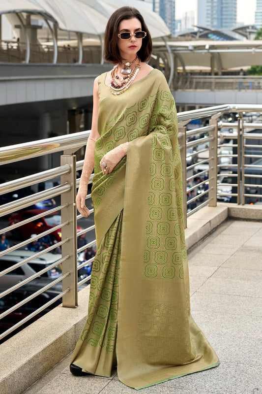 Pure green color kanchipuram silk saree for women
