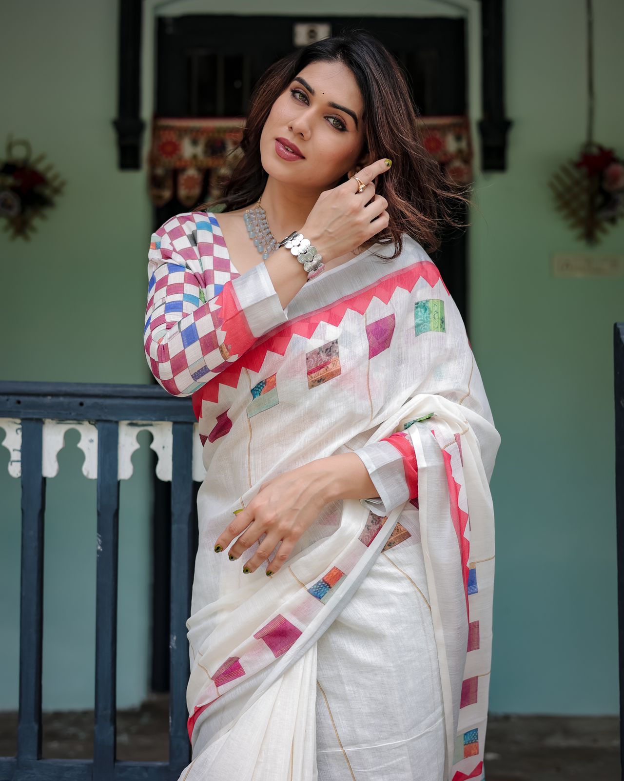 White color linen printed saree with blouse online