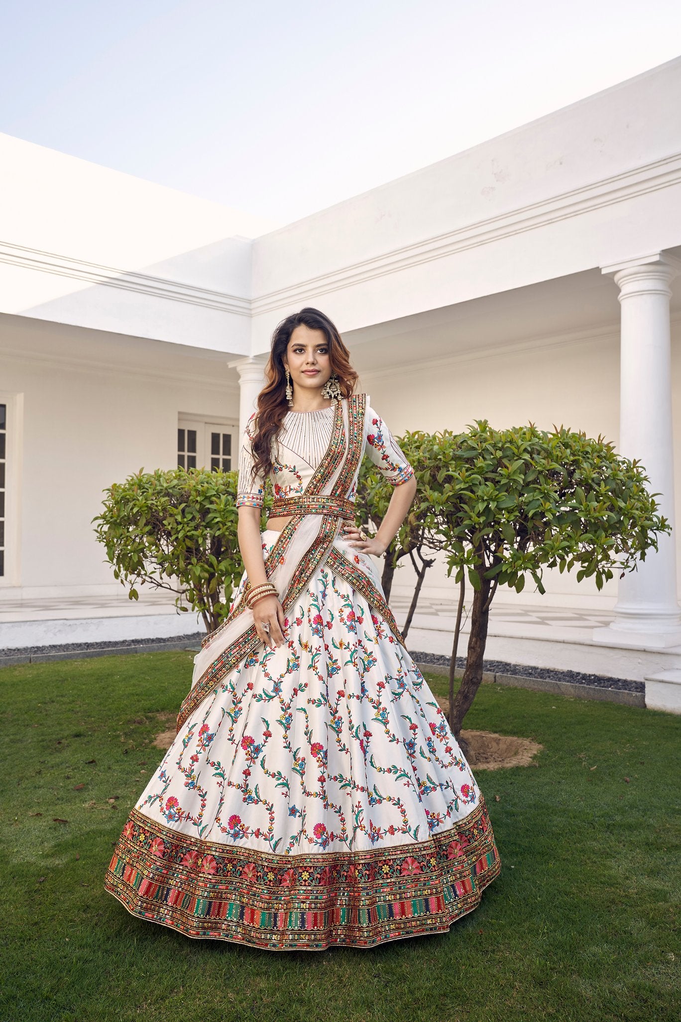 White Lehenga Choli for Wedding bridal ragthm
