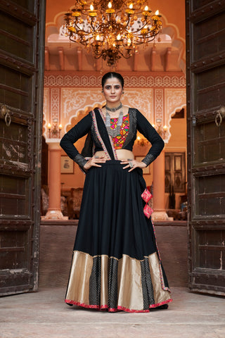 Black chaniya choli for navratri with dupatta