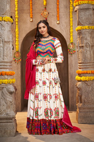 white lehenga with red dupatta