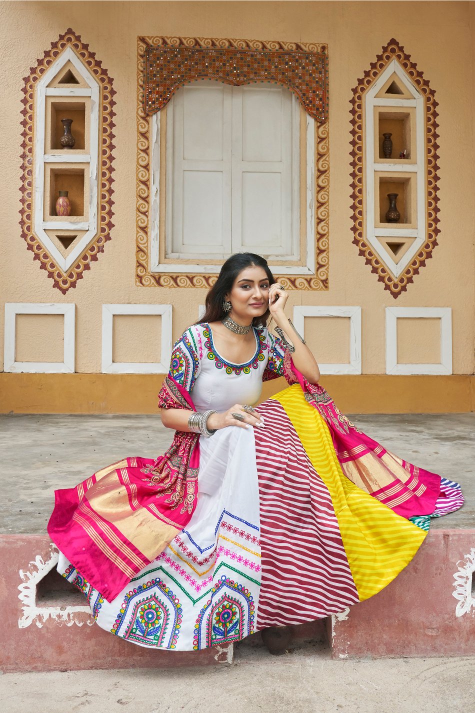 White chaniya choli design simple