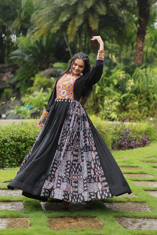 Women black kutchi work gown
