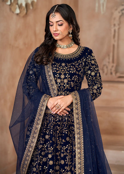 Gown navy blue color velvet gown for engagement
