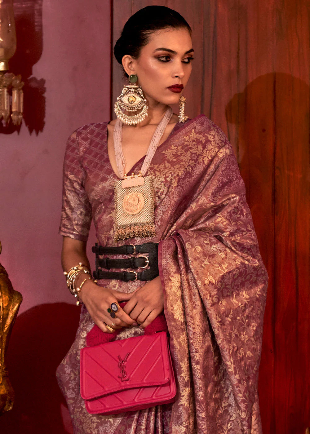 onion color handloom silk saree with blouse for wedding