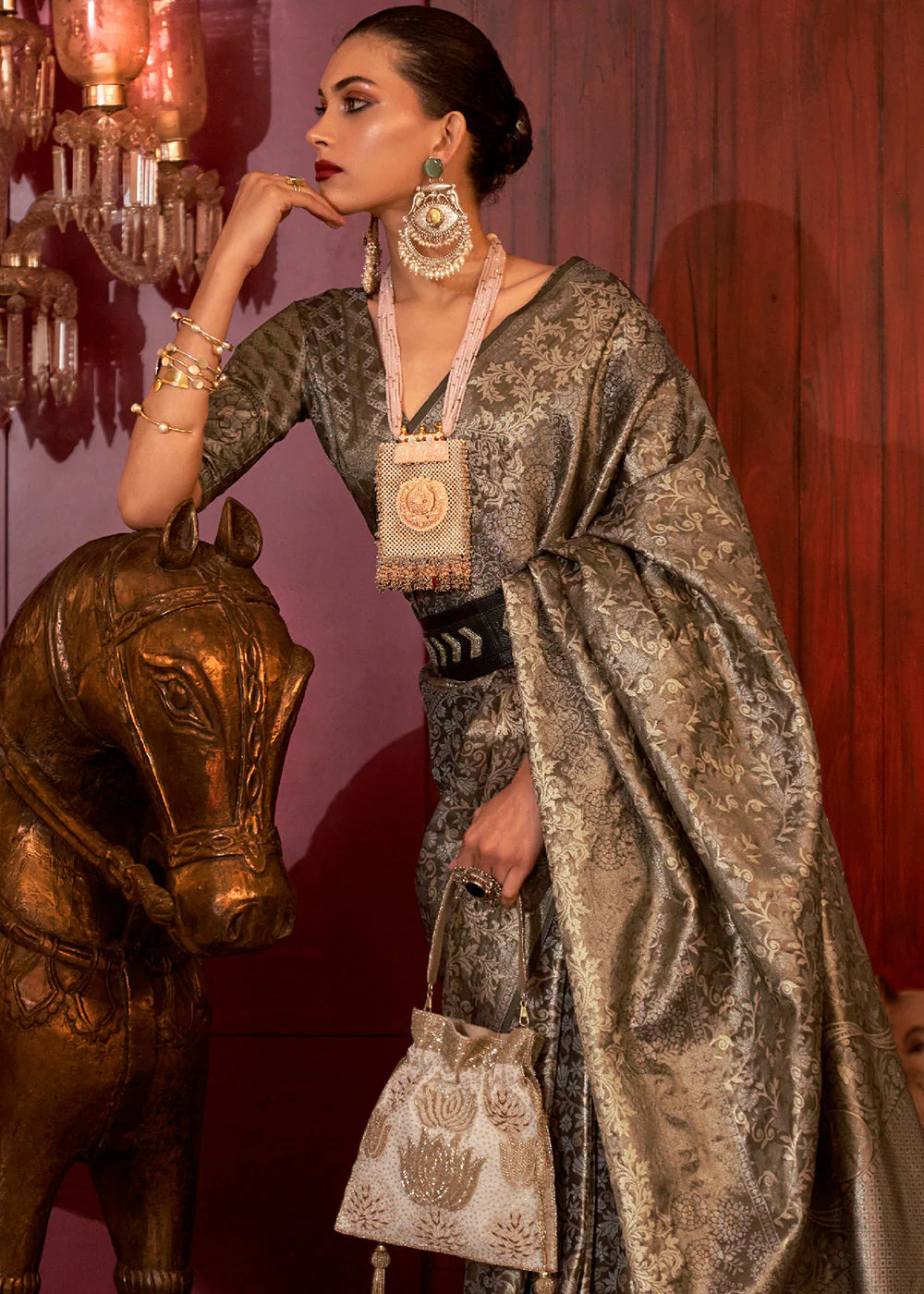 Black color handloom silk weaving saree for women online
