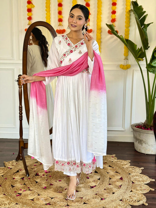 White Color Viscose Chanderi Salwar Suit 