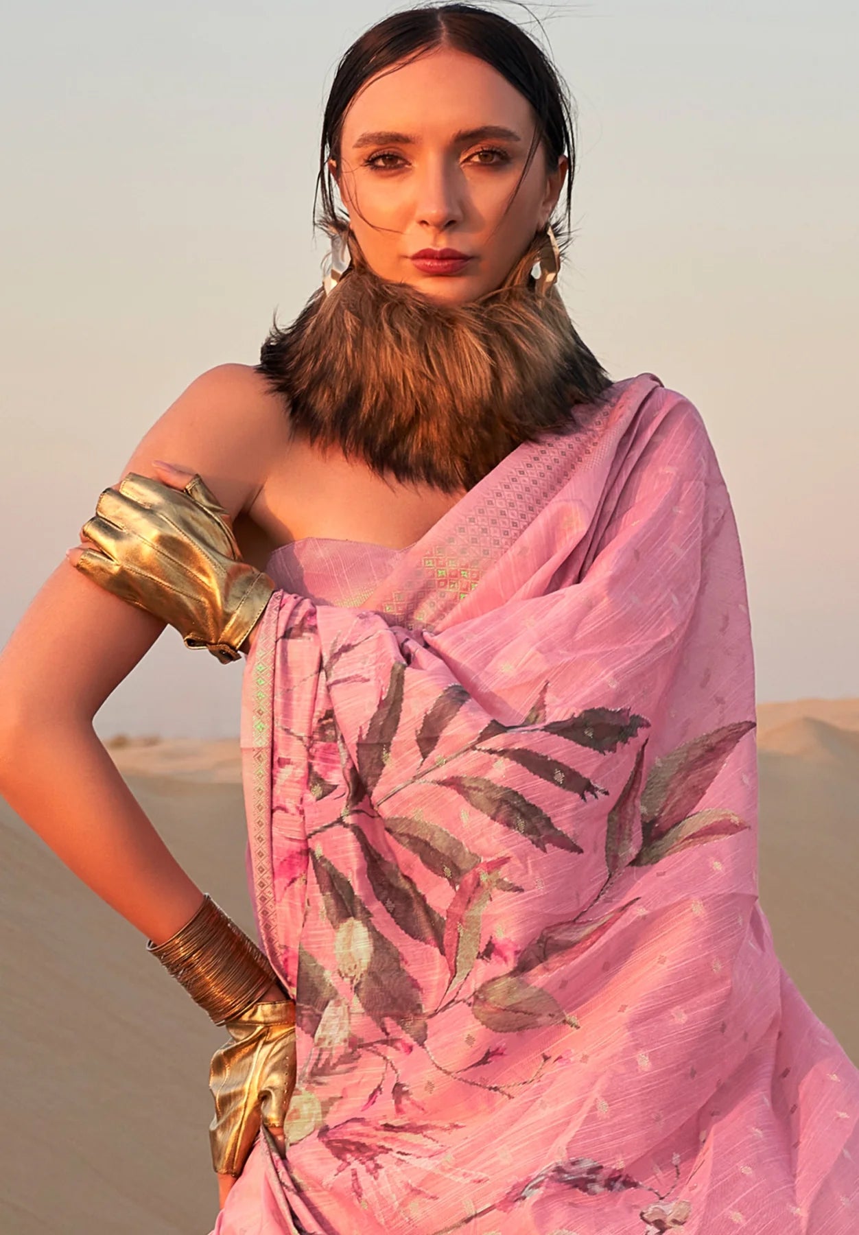 Light pink color linen printed saree for party
