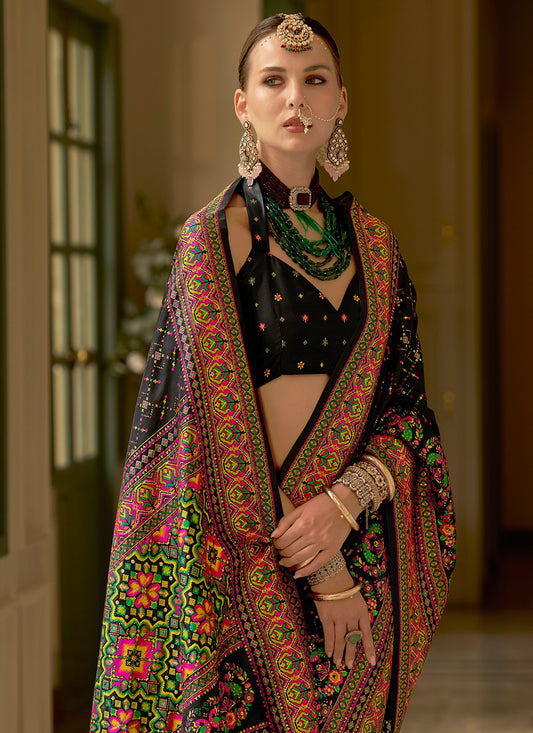 Black Banarasi Saree look for Wedding

