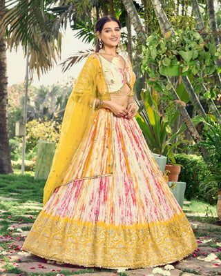 Designer Lehengas For the Bride, Bridesmaids, Sangeet, Mehandi & Reception.