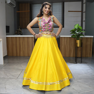 Yellow color chaniya choli for navratri online
