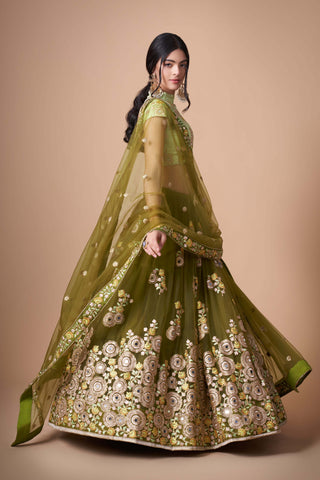 stylish lehenga for wedding party