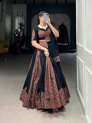 Exclusive plain navratri lehenga choli