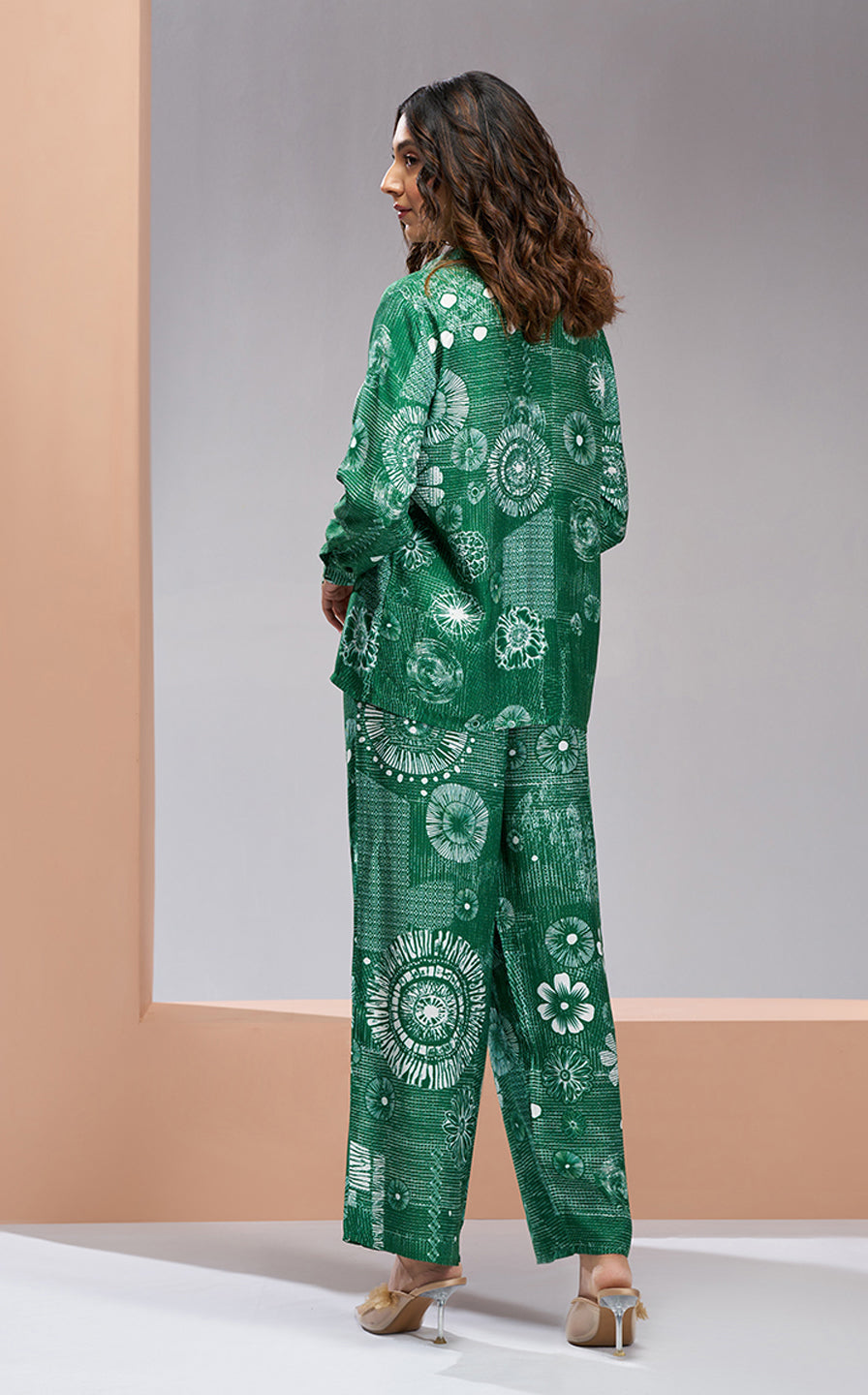 Green color pure muslin silk co ord set images