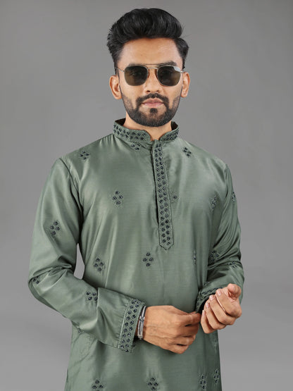 Green Punjabi Style Cotton Mens Kurta Pajama for Mehendi