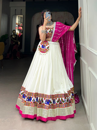 Plain with gamthi work lace border lehenga online