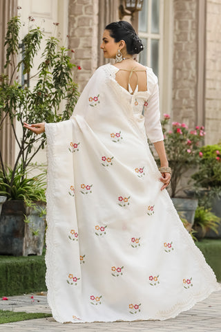 White saree for wedding South Indian
