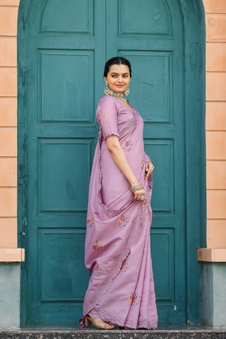 Simple onion saree for women
