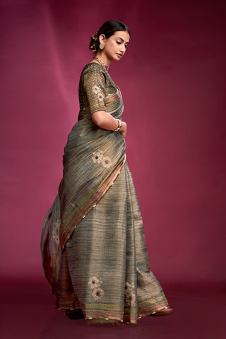 Grey colour Saree for Wedding
