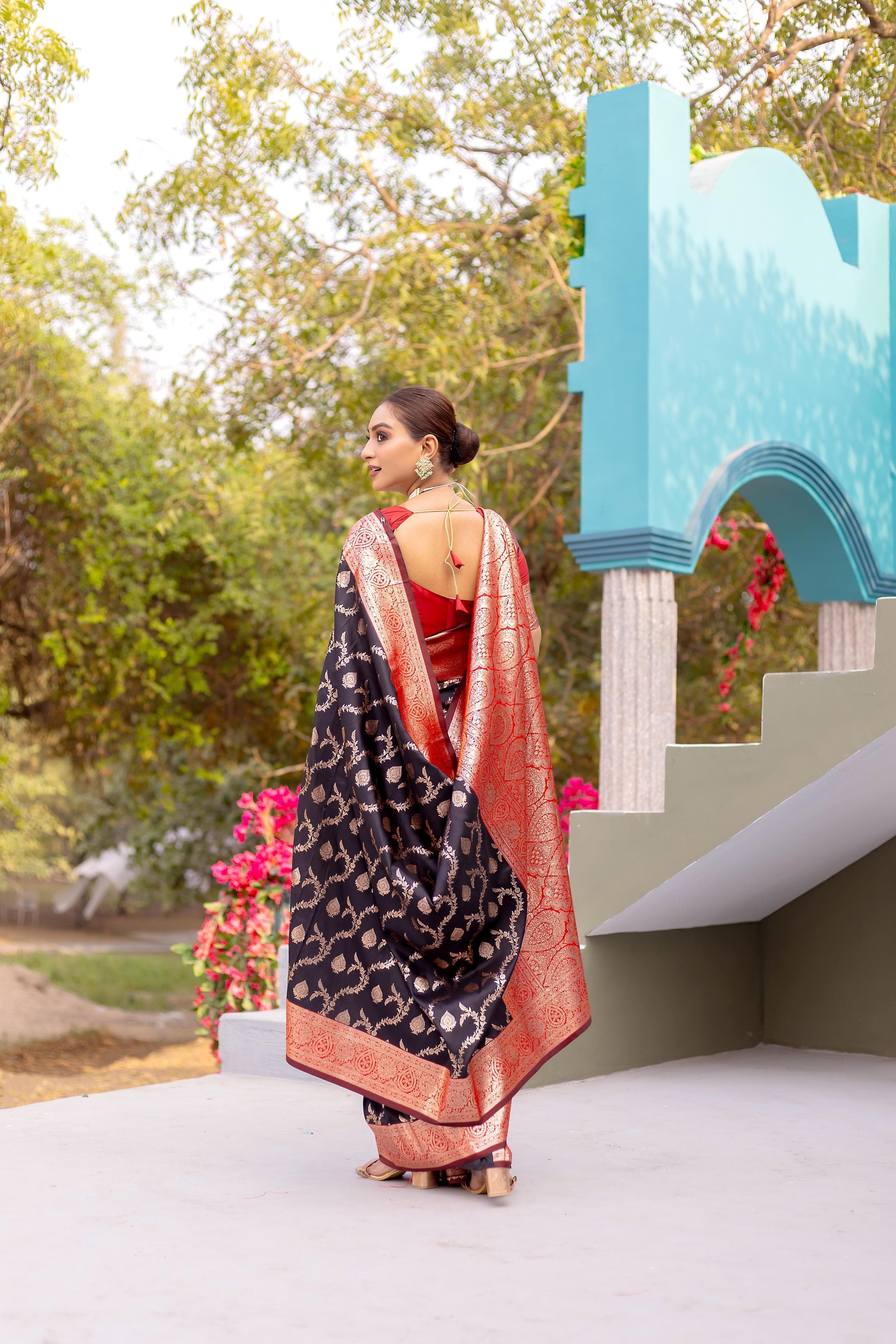 Black color banarasi silk weaving saree for party wear price