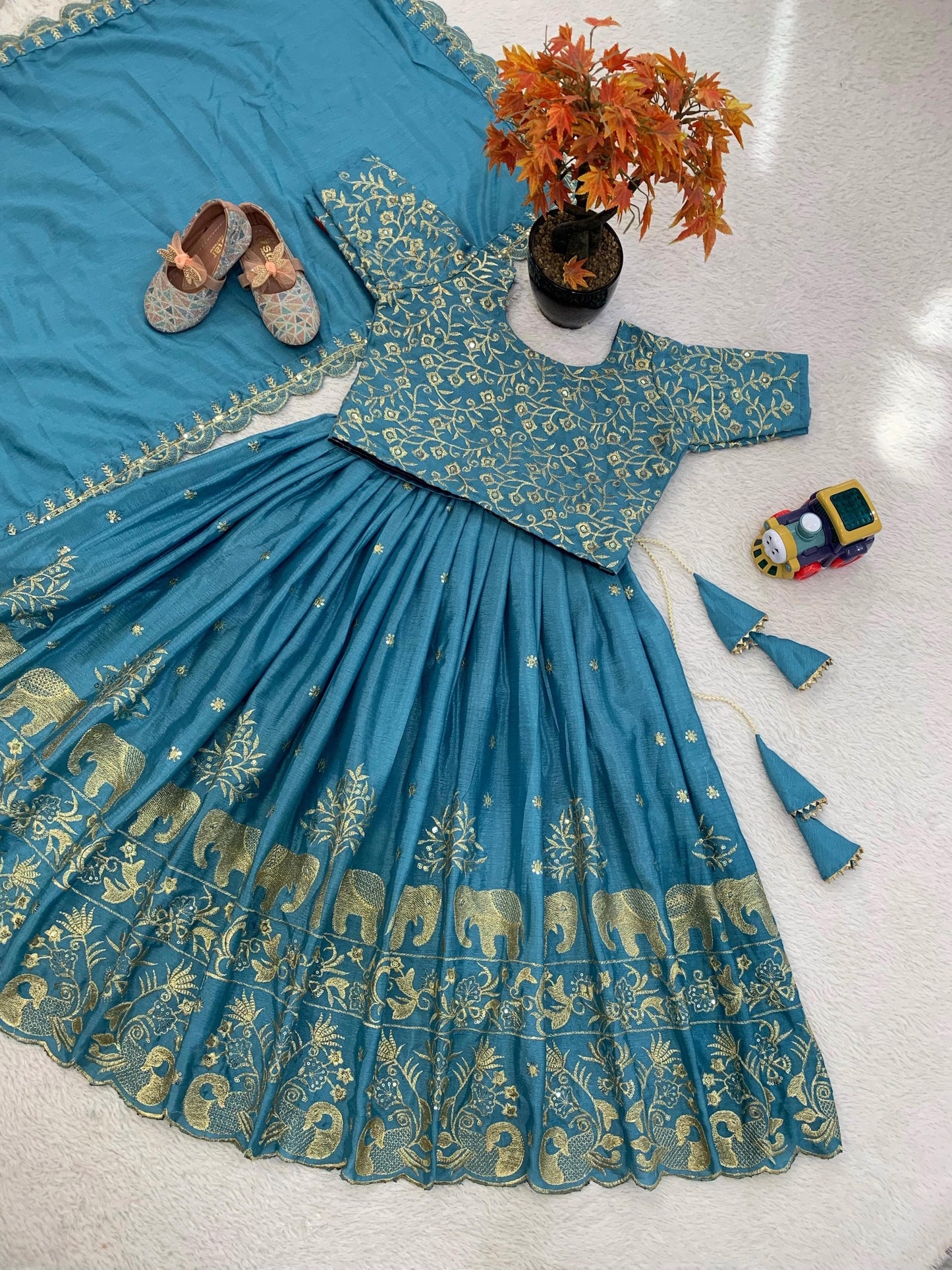 Modern Rama Color Small Girls Chinon Silk Lehenga Choli For Party