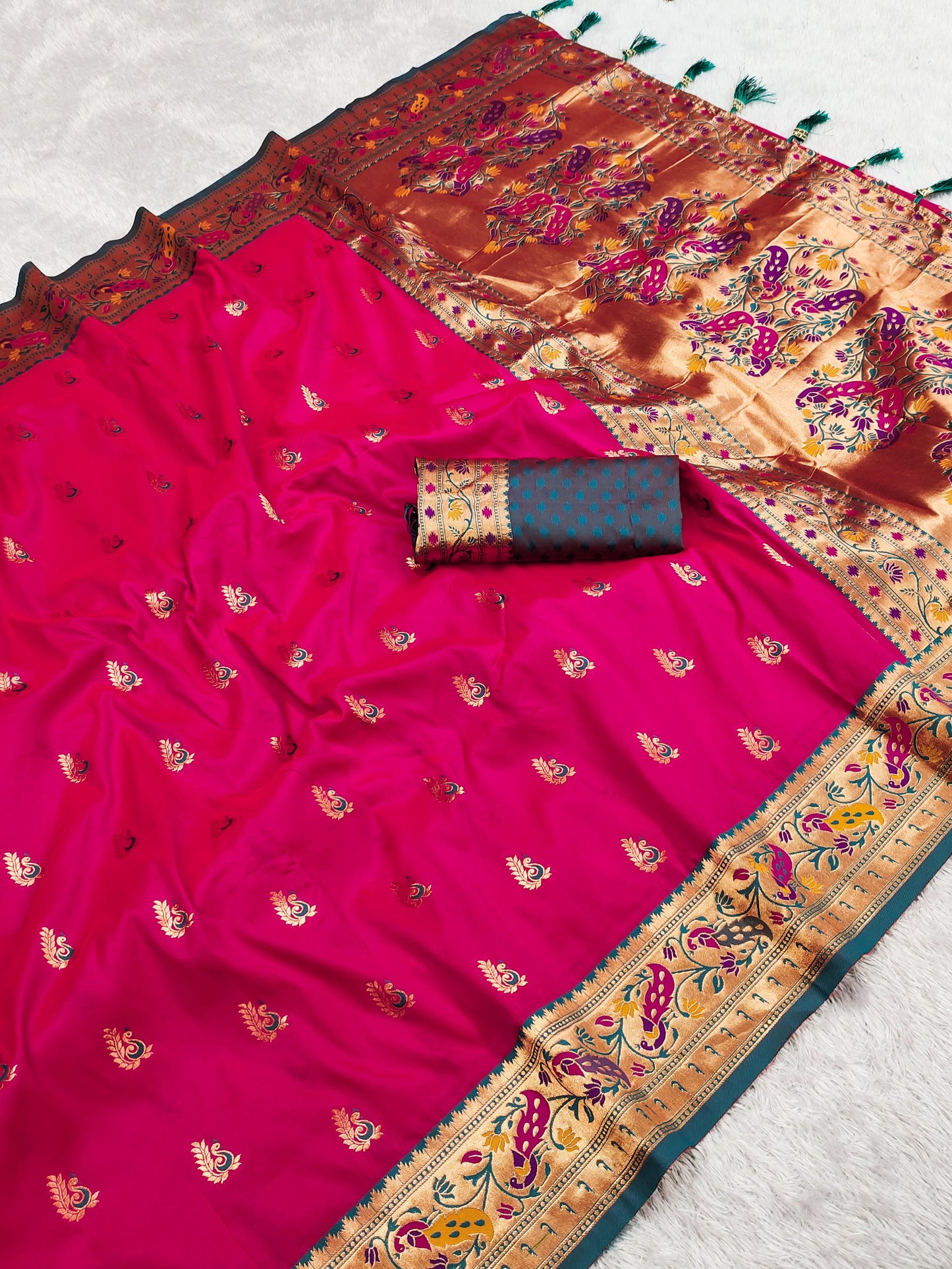 Pink color paithani silk saree with blouse online