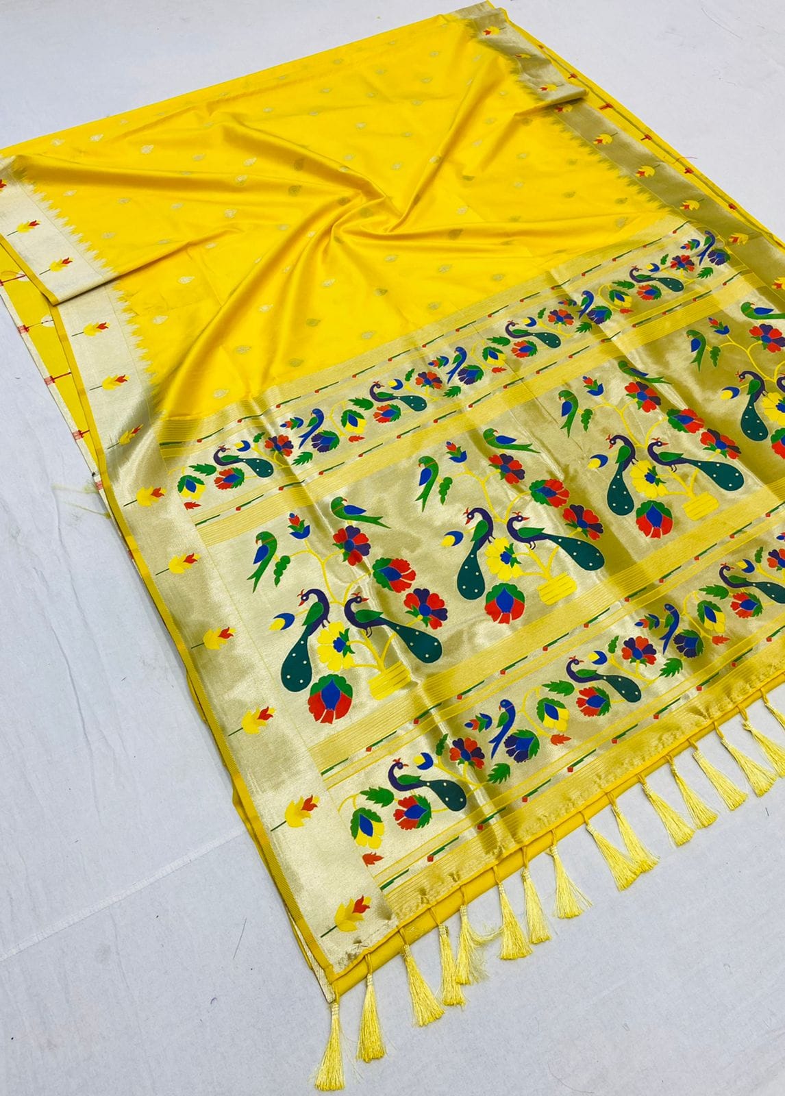 yellow saree for women usa wedding 