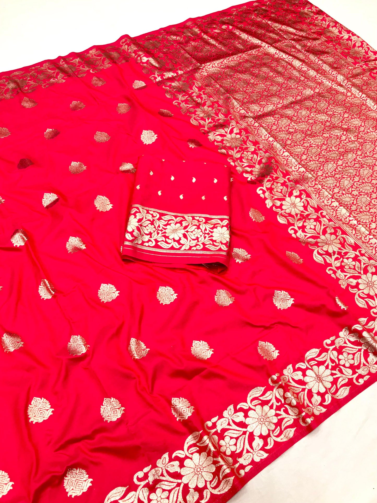 Red color banarasi silk saree for wedding