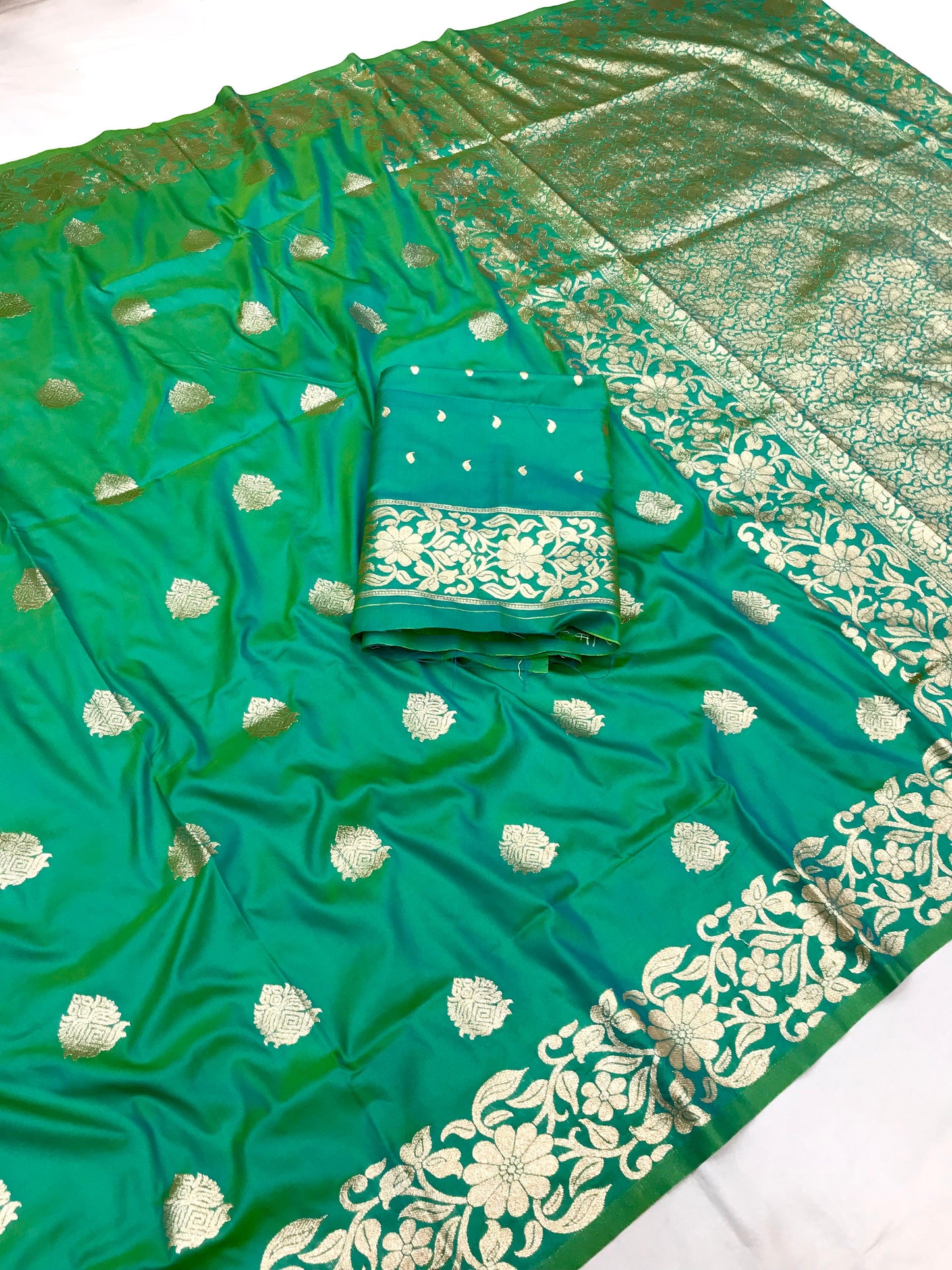 Rama color banarasi silk saree with blouse online
