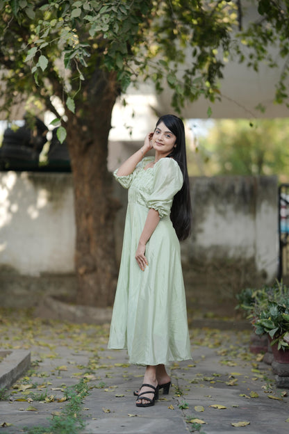Pista color chinon long kurti for women with design
