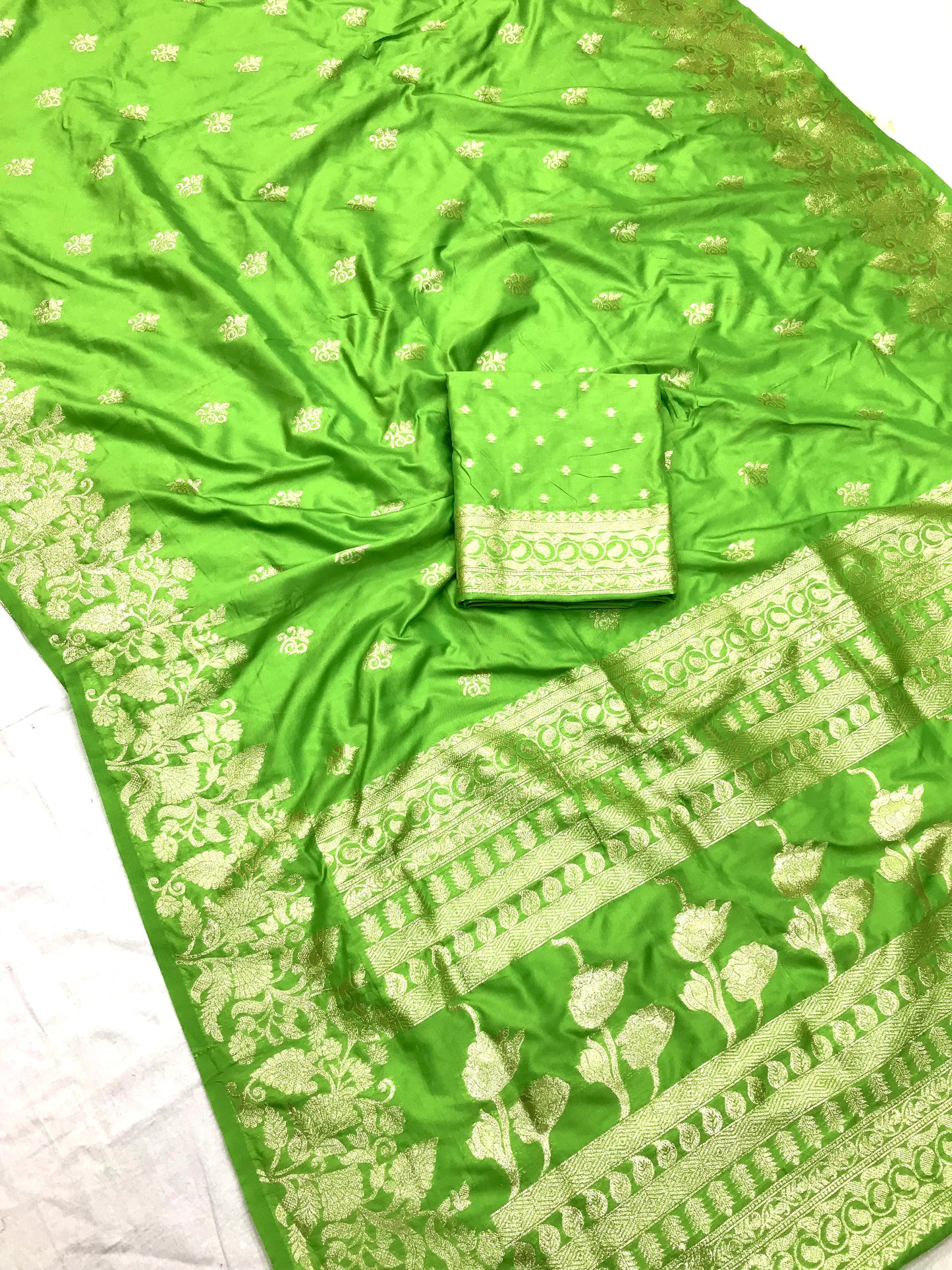Parrot green banarasi silk saree for women